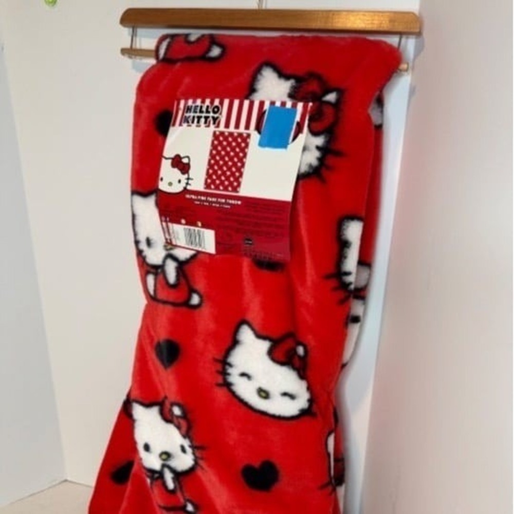 New Hello Kitty Valentines Day Ultra Fine Faux Fur Throw - Hello Kitty Cute Hear